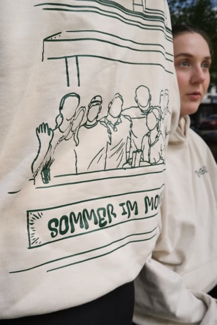 schlingel hoddie 4.jpeg